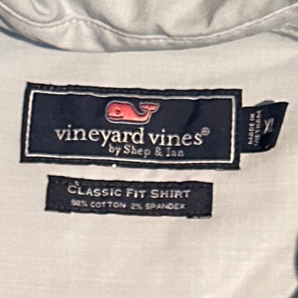 Vineyard Vines Button Down - Picture 2 of 2